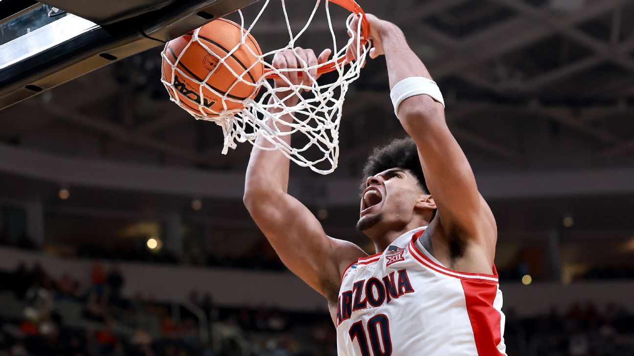 Persiguiendo la historia, Arizona sigue presente en la lucha por la Final Four