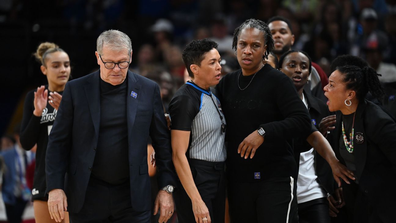 Auriemma de UConn se disculpa con Staley y dice “Me perdí”