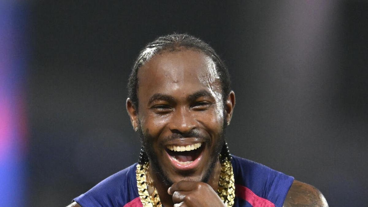 A Jofra Archer “no le molestan” las críticas por elegir la IPL en lugar de Inglaterra