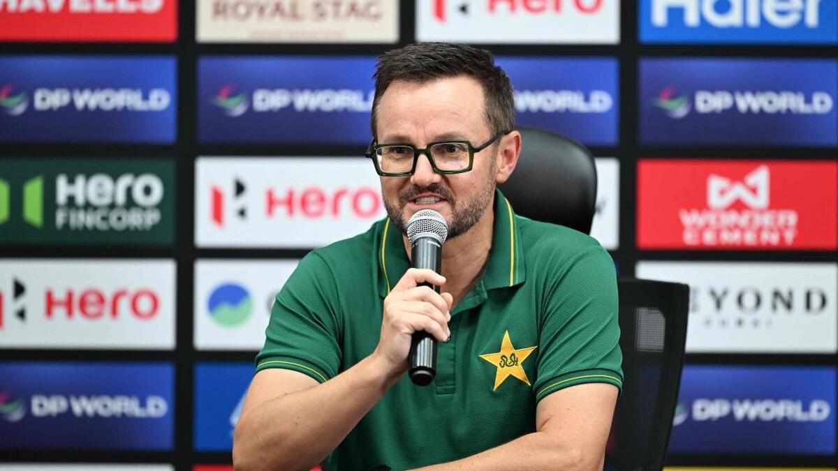 El entrenador de Pakistán, Mike Hesson, tiene la vista puesta en la Copa Mundial ODI 2027 antes de la serie en Australia.