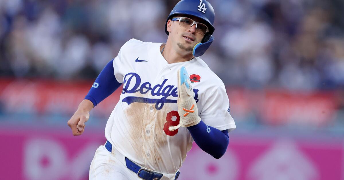 Los Dodgers aprovechan el regreso de Kiké Hernández y la oleada en la séptima entrada para vencer a los Rockies