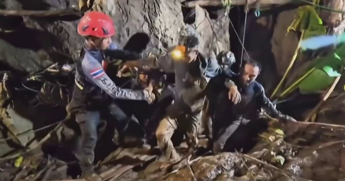 Cuatro personas permanecen en una cueva inundada en Laos después de que una persona fuera rescatada