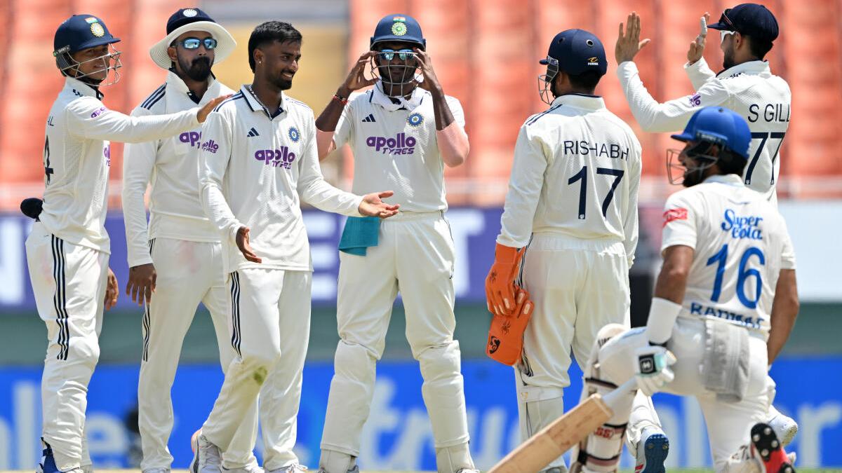 Prueba IND vs AFG: el debutante Suthar, Washington brilla cuando India vence a Afganistán por una entrada y 300 carreras