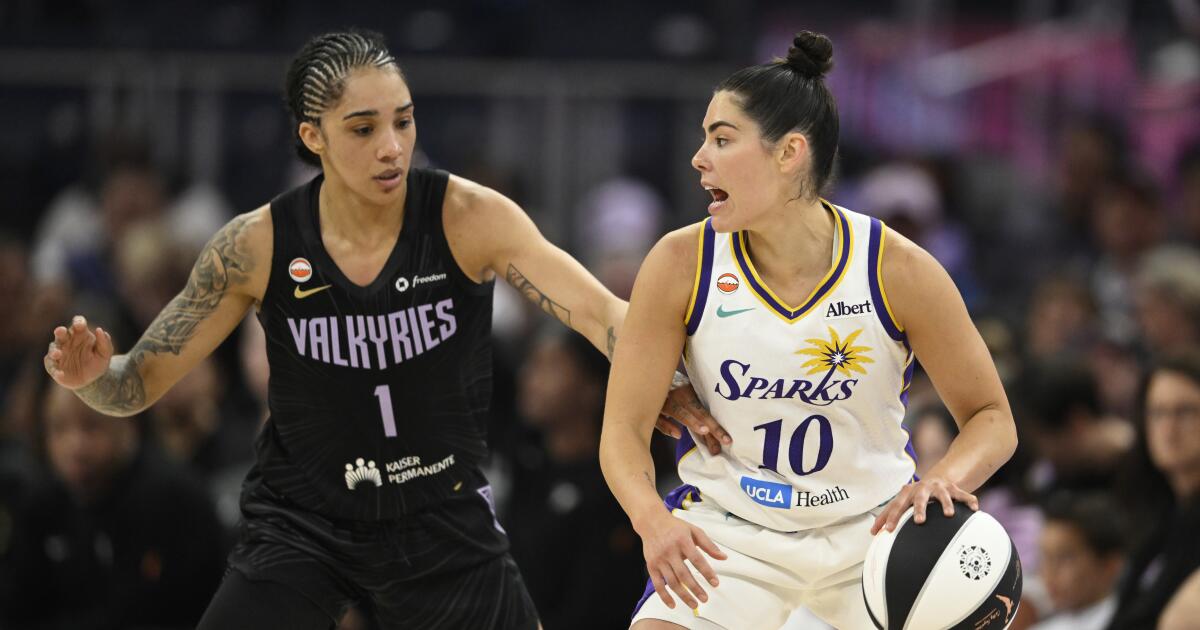 Cameron Brink se marcha lesionado en la derrota de Sparks