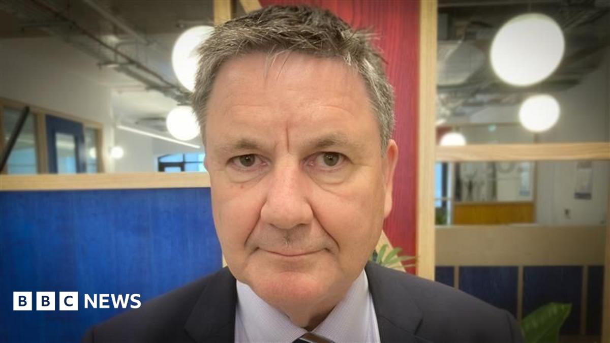 El jefe de ICO, John Edwards, anunció su dimisión tras la investigación