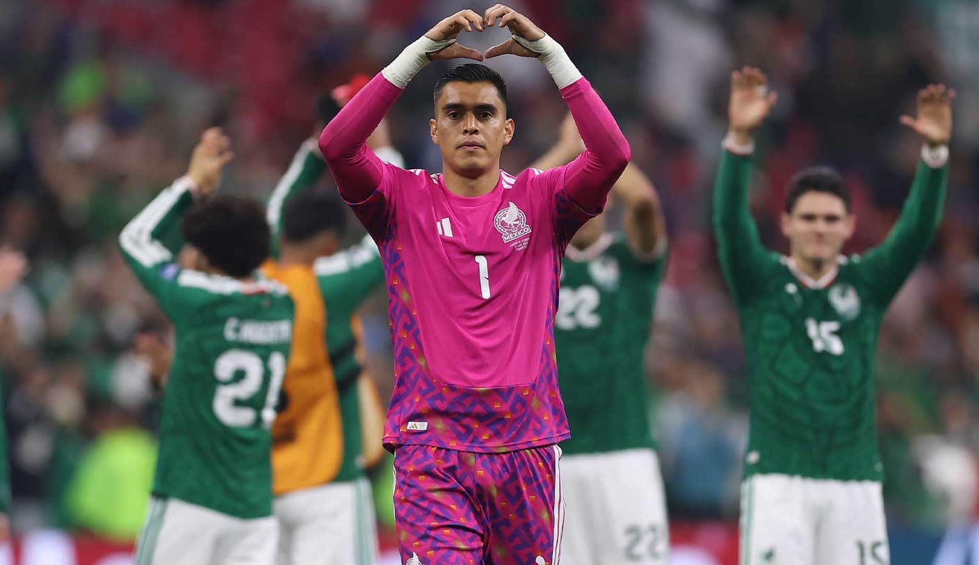 México rompe una maldición de 40 años al ganar la fase eliminatoria del Mundial contra Ecuador