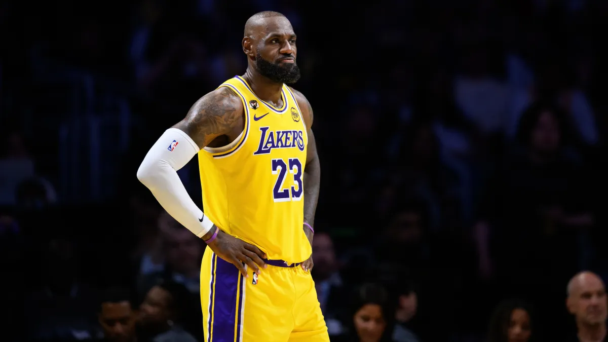 Rastreador de rumores de LeBron James: últimas noticias sobre Warriors, Cavaliers y otros posibles lugares de aterrizaje para 2026-27