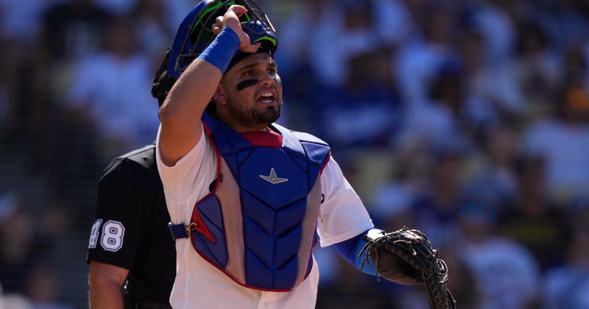 Eliezer Alfonzo tiene un día emotivo cuando los Dodgers pierden ante los Padres