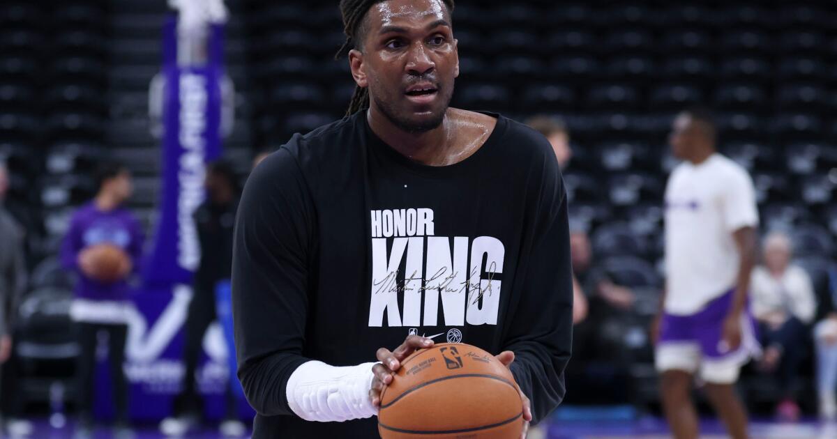 Los Lakers tienen su pívot suplente en el veterano Kevon Looney