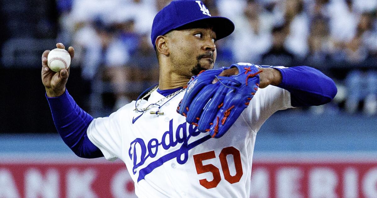 Mookie Betts, seis veces ganador del Guante de Oro, lanza una empresa de guantes de béisbol