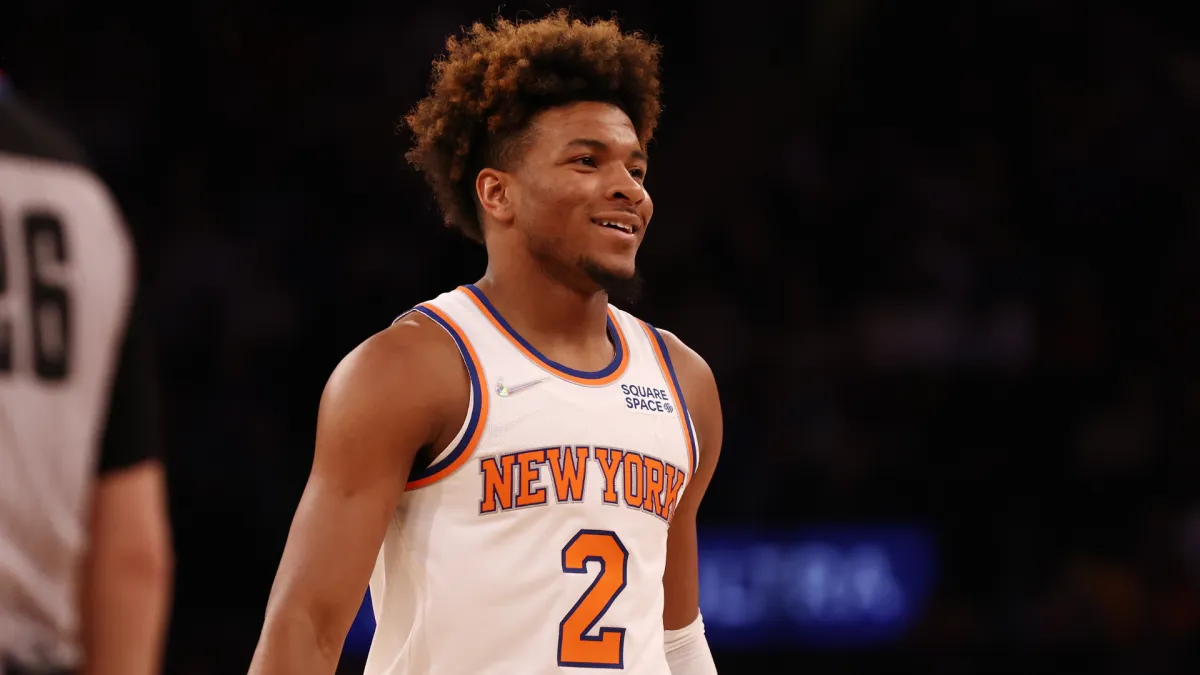 Myles McBride instó a LeBron James a tomar su decisión lo antes posible