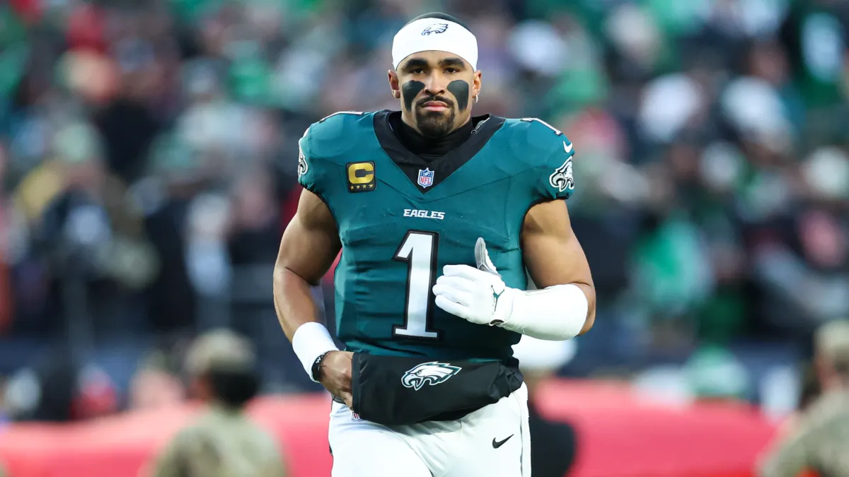 Jalen Hurts recibió el apoyo de un excompañero de los Eagles en el ranking reciente de la NFL