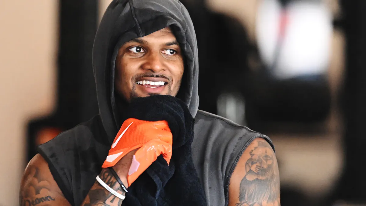 Los Browns Deshaun Watson y Shedur Sanders alimentan el debate en curso sobre QB