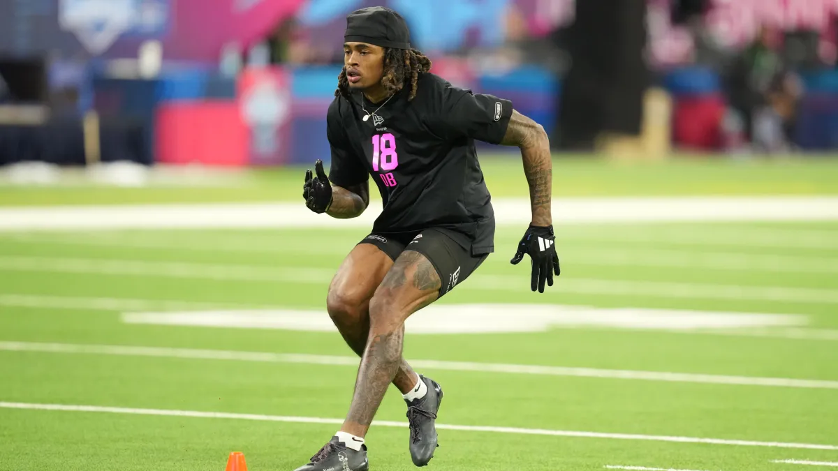 El novato Will Lee III elige a Bryce Young y destaca el campo de entrenamiento de los Panthers