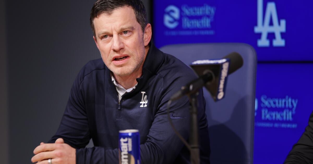 Andrew Friedman de los Dodgers aborda la lesión de rodilla de Shohei Ohtani y la próxima fecha límite para cambios