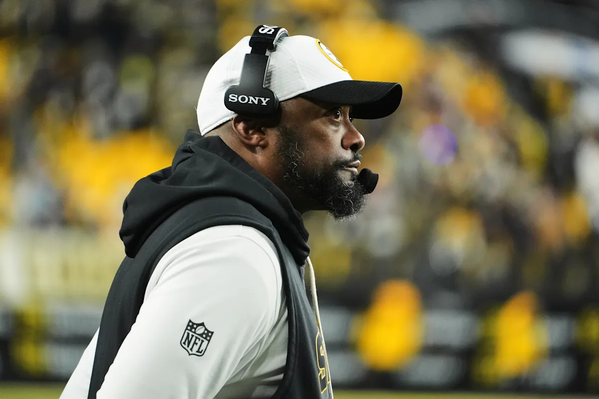 Mike Tomlin no está listo para hablar sobre su futuro con los Steelers después de la última derrota en los playoffs