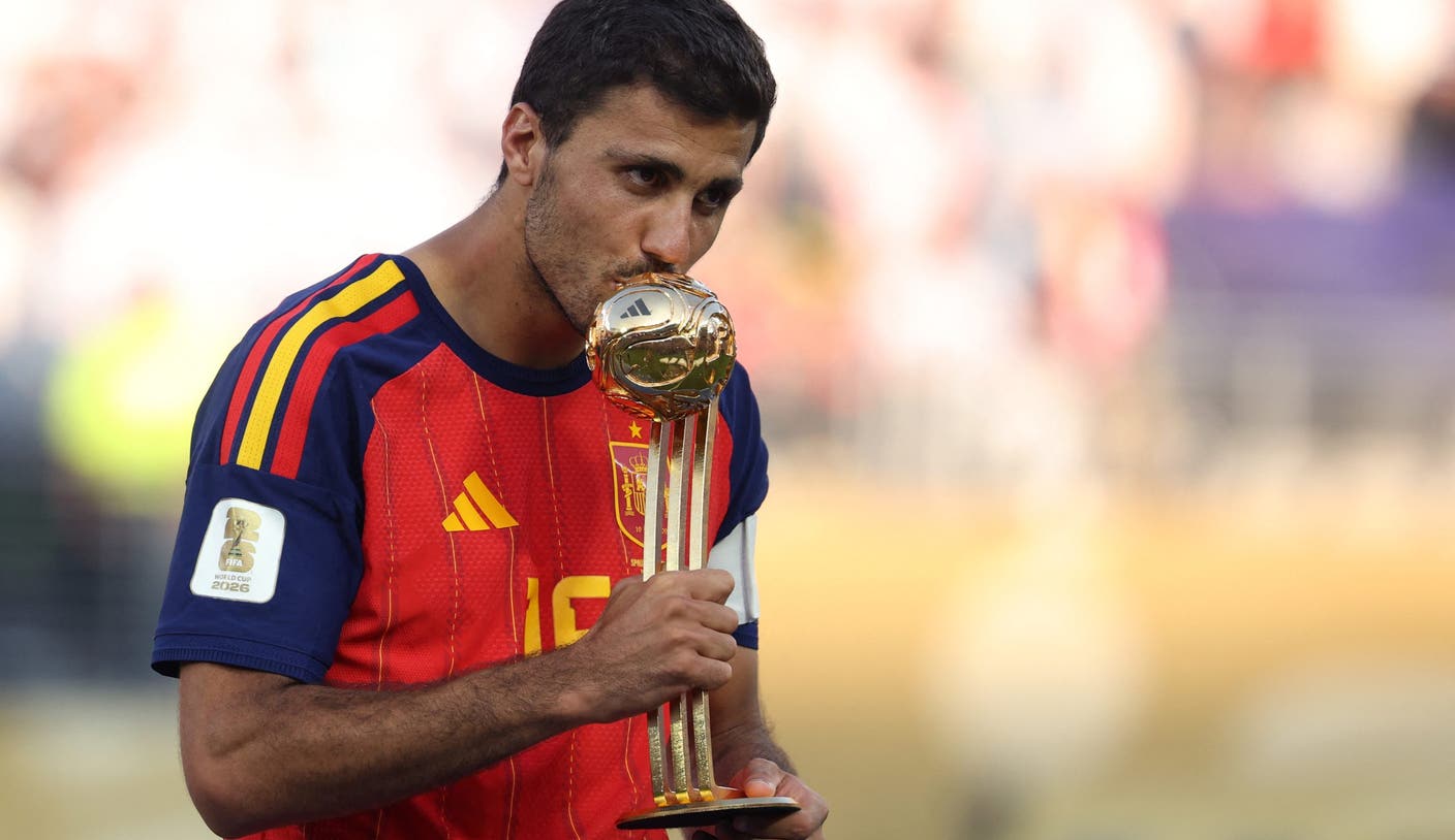El español Rodri gana el Balón de Oro al Mejor Jugador del Mundial de la FIFA