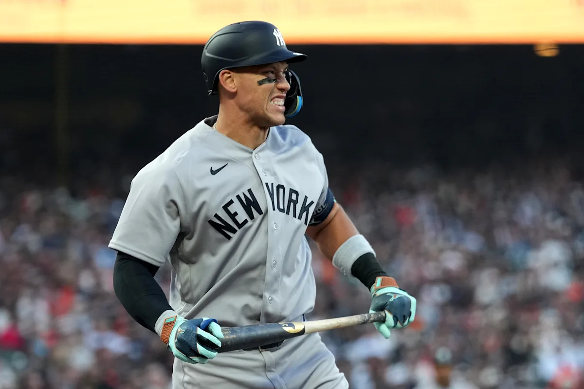 Aaron Judge se convierte en el primer MVP reinante en mostrar su sombrero dorado en la apertura de la temporada