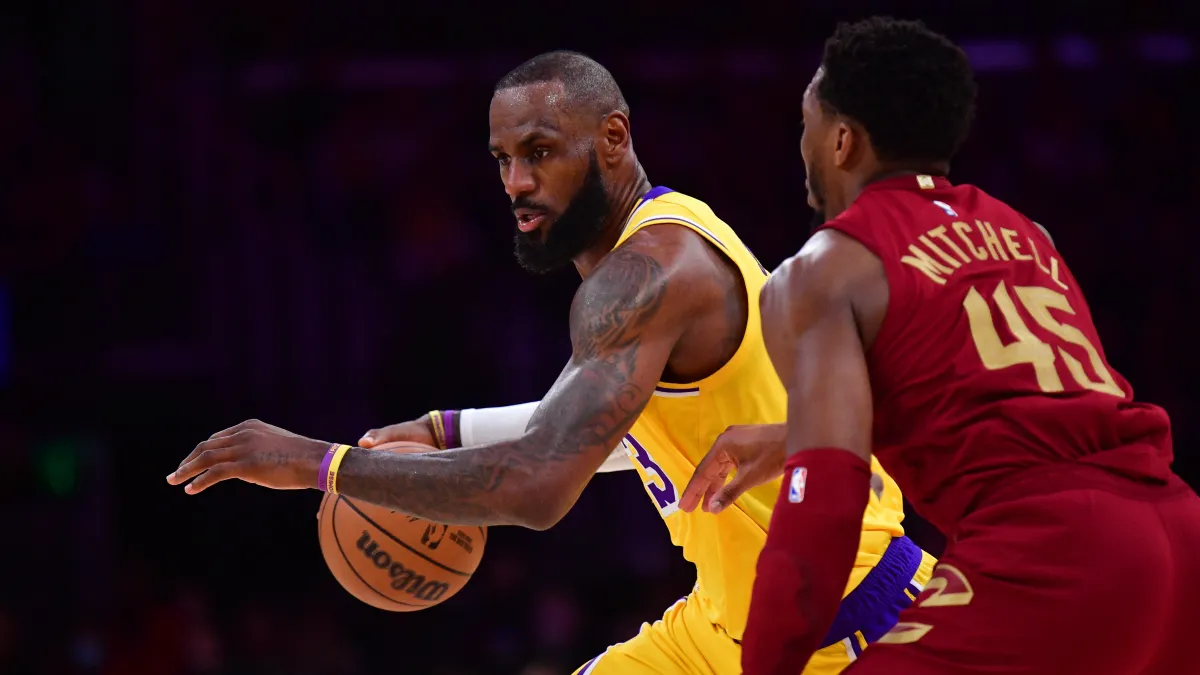 2025-01-01T043404Z_530453940_MT1USATODAY25093528_RTRMADP_3_NBA-CLEVELAND-CAVALIERS-AT-LOS-ANGELES-LAKERS.JPG.webp.webp