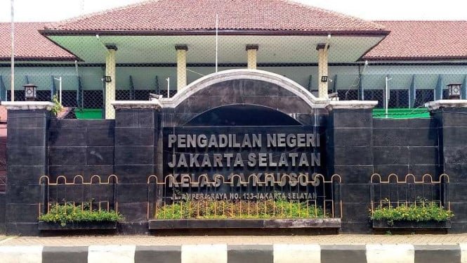 634bcb4c4ab81-pengadilan-negeri-jakarta-selatan_665_374.jpg