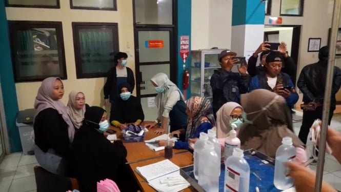 6814358c08f3c-puluhan-pelajar-di-tasikmalaya-alami-keracunan-makanan-dari-program-mbg_665_374.jpg