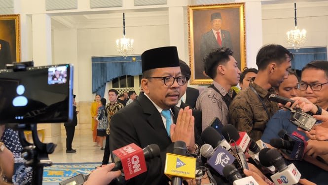 68ca79da1ba95-m-qodari-dilantik-sebagai-kepala-kantor-staf-kepresidenan-ksp_665_374.jpg