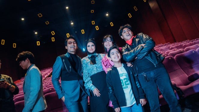 68cc03e876a2c-cast-film-jadi-tuh-barang_665_374.jpeg