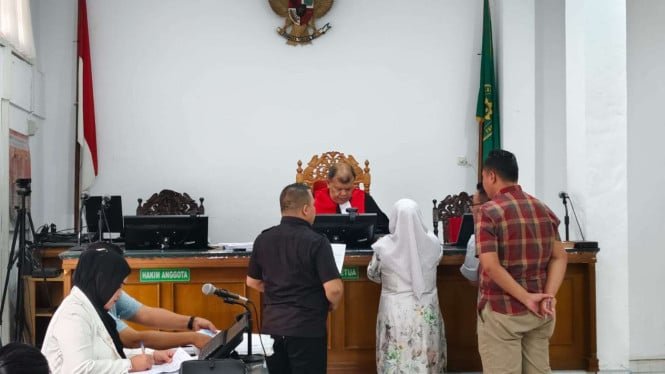 68cc229b6d9b0-sidang-praperadilan-eks-sekretaris-dprd-riau_665_374.jpg