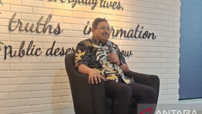 68ccfd2363284-sekretaris-jenderal-kementerian-komunikasi-dan-digital-ismail_665_374.jpg