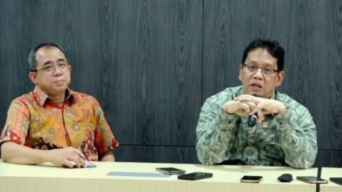 68cd5f63db009-menteri-keuangan-purbaya-yudhi-sadewa-bersama-sekjen-kemenkeu_665_374.jpg