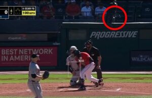 Increíble momento que Foul Ball rompe la cámara de televisión detrás del álbum de la casa durante una emocionante jugada -de showdown béisbol