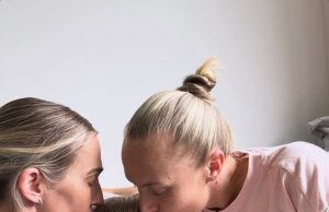 La estrella de Matildas Tameka Yallop y su esposa Kirsty celebran la llegada de un niño nova
