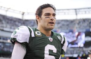 El audio policial emitido después de la estrella de la NFL, Mark Sánchez, es apuñalado y arrestado como aparecen nuevos detalles