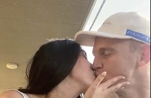 Alex McKinnon y su novia indican campanas de boda en las primeras publicaciones, desde la ex estrella de NRL, ella dio a luz a su primer hijo con un nuevo hombre.