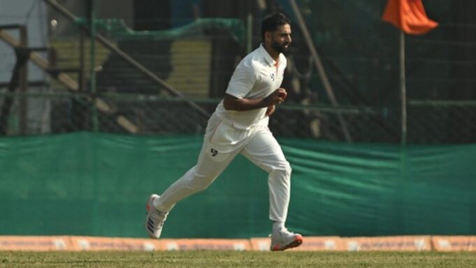 12205_16_10_2025_12_34_53_2_07_MUMBAIVSJAMMUANDKASHMIRRANJITROPHYMATCHATSHER_I_KASHMIRSTADIUMSRINAGAR_SGR_16_10_2025.JPG