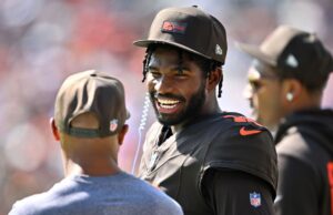 Shedeur Sanders Pantommes Respuestas a Browns QB Preguntas