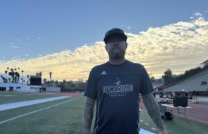 Conversación para la preparación: otra situación de emergencia, otro entrenador deportivo del rescate