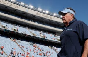 Bill Belichick, para seguir el curso nuevamente como Fleunder UNC