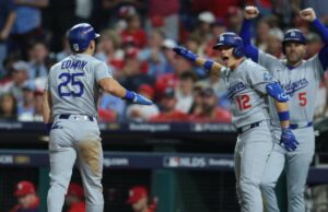 Dodgers llega tarde para derrotar a los Filis en el Juego 1 con NLDS