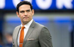 Ex-QB Mark Sánchez acusado de presuntamente atacar a un camionero