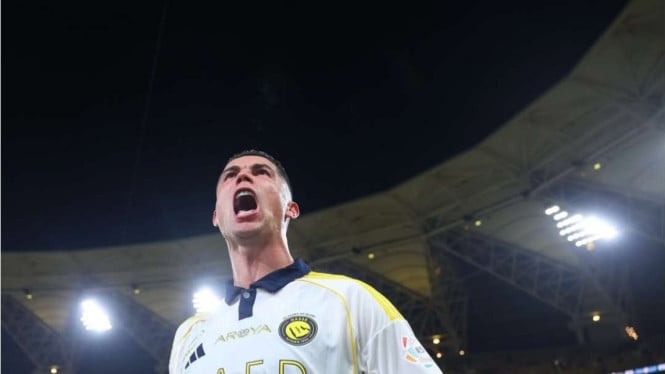 1760216431_68d898fa01611-megabintang-al-nassr-cristiano-ronaldo_665_374.jpg