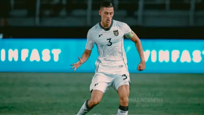 1760568803_68bfd553bdc9b-kapten-timnas-indonesia-jay-idzes_665_374.jpg