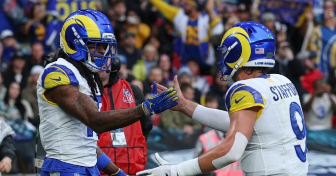 1760895750_urlhttps3A2F2Fcalifornia-times-brightspot.s3.amazonaws.com2F402Ffd2F91d827964abb94433aebc2d2ccd82Frams-jaguars-football-10286.jpg