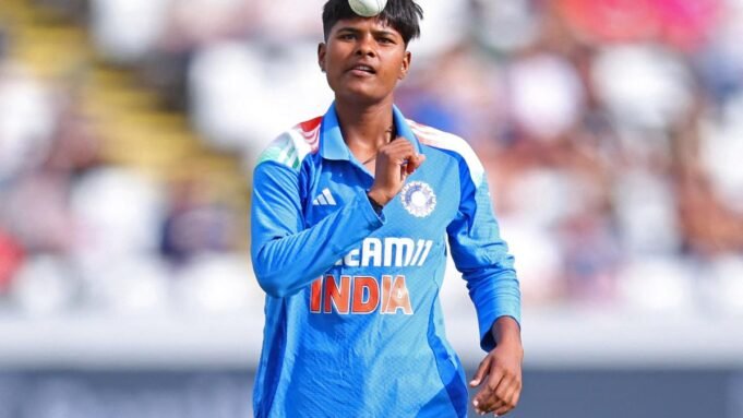 2025-07-22T161059Z_22527456_UP1EL7M18YAUU_RTRMADP_3_CRICKET-ODI-ENG-IND.JPG