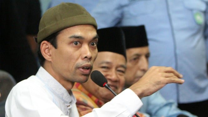 5d5d1f543a70e-ustaz-abdul-somad-uas-kunjungi-mui_665_374.jpg