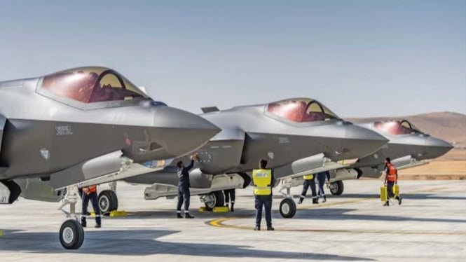 63b41079b86d9-viva-militer-jet-tempur-siluman-f-35-lightning-ii-militer-amerika-serikat_665_374.jpeg