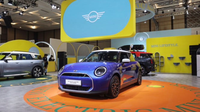 66a5e0d8edf13-mini-cooper-se-di-giias-2024_665_374.jpg