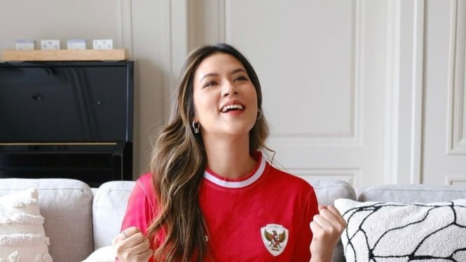 66dfd3e527fbf-raisa-siap-meriahkan-laga-indonesia-vs-australia-di-gbk_665_374.jpg