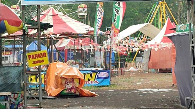 68ec4f1556fc7-sausana-wahana-permainan-di-pasar-malam-rakyat-purworejo-jawa-tengah_665_374.jpg