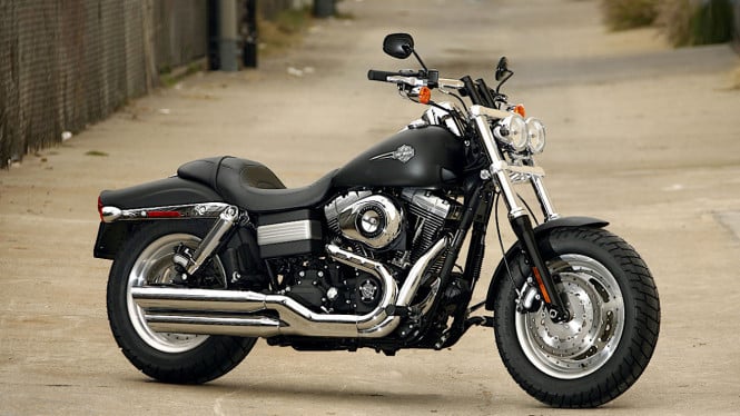 68edf0de34681-harley-davidson-fxd-dyna-super-glide_665_374.jpg